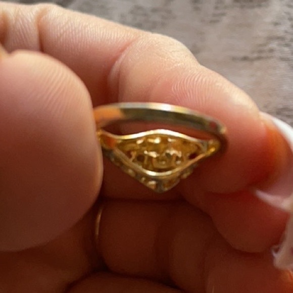 vintage gold and ruby 18k hge ring size 4 - Picture 6 of 6